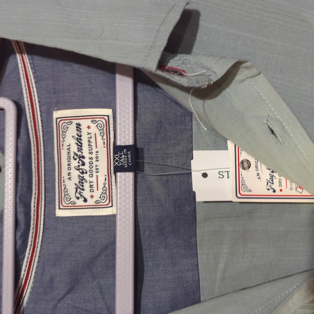 Casual Men's Button Down Shirt in Light Green - Picture 2 of 2